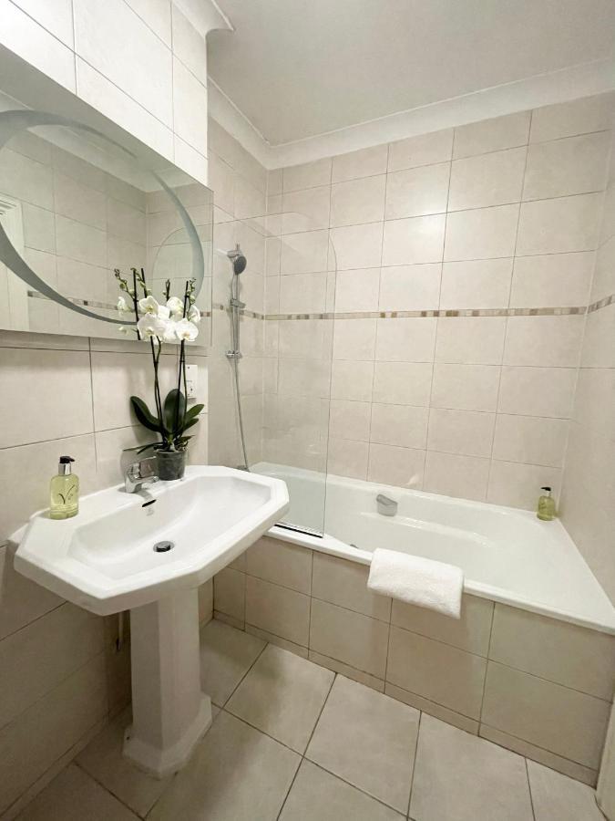 Grosvenor Gardens Apartments London Exterior photo